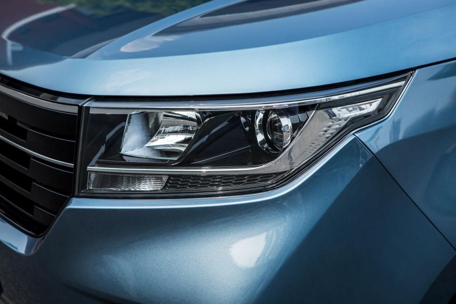 Детали экстерьера WuLing Hongguang Plus 2019 года  (фото 22 из 49)
